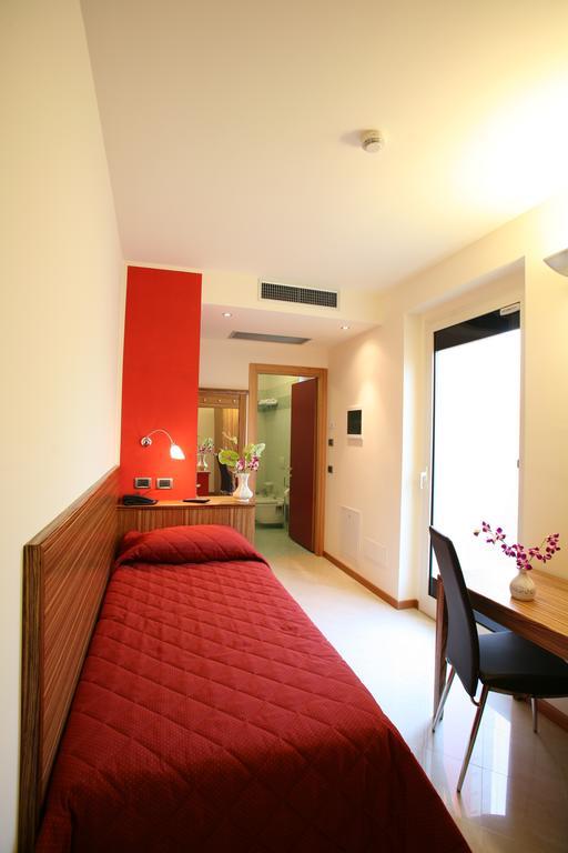 Hotel 5 Vie Almenno San Salvatore Habitación foto